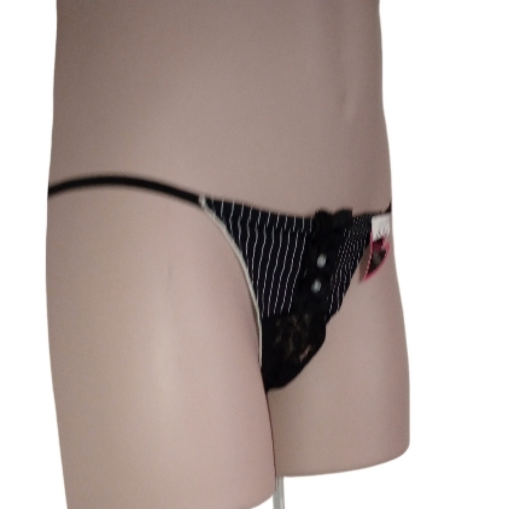 Black thong panty - Picture 4 of 5